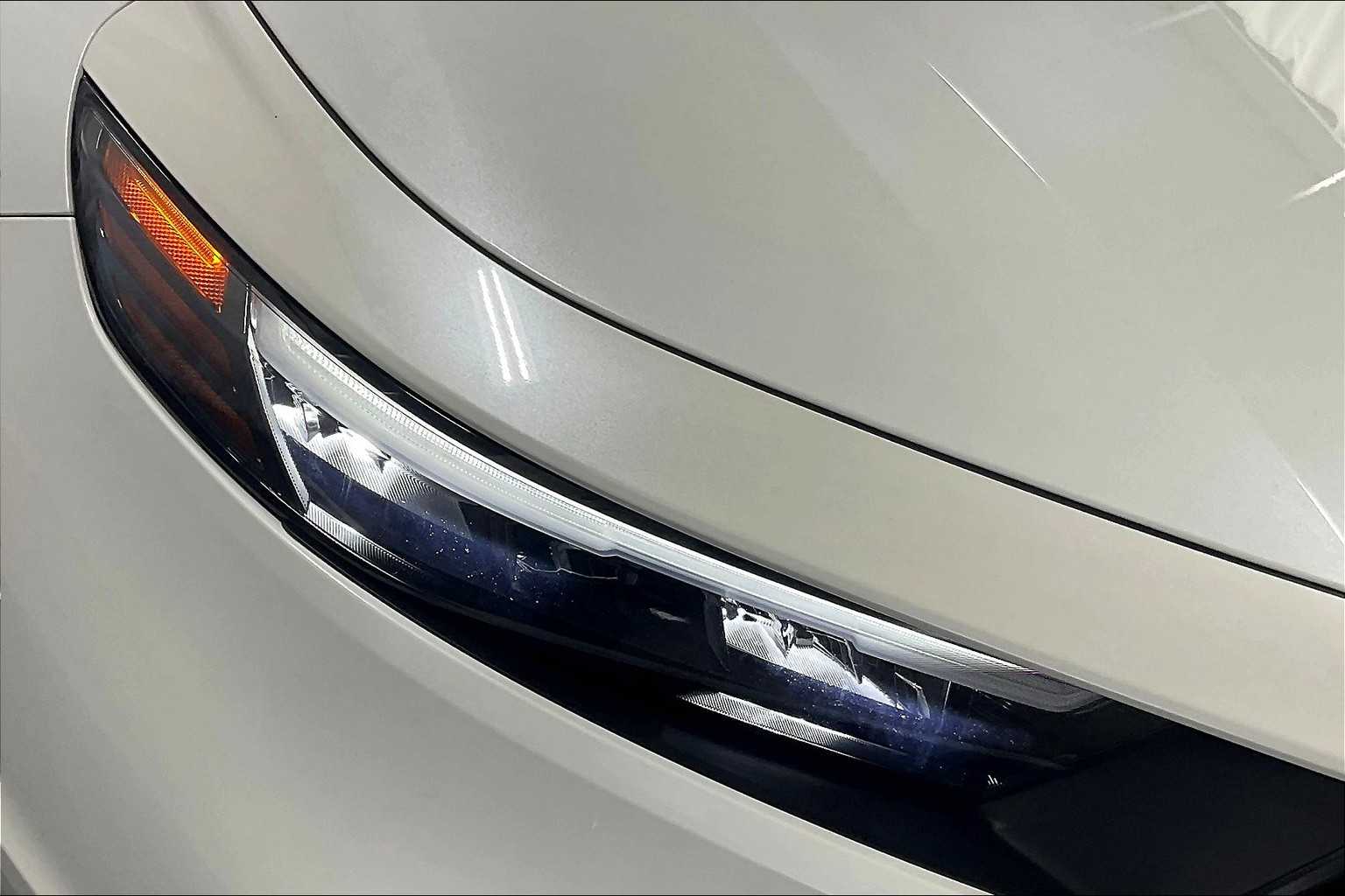 2024 Honda Accord LX - Photo 32