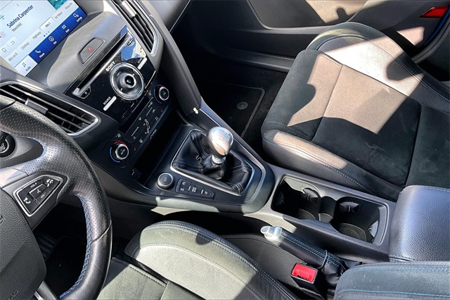 2016 Ford Focus RS - Photo 15