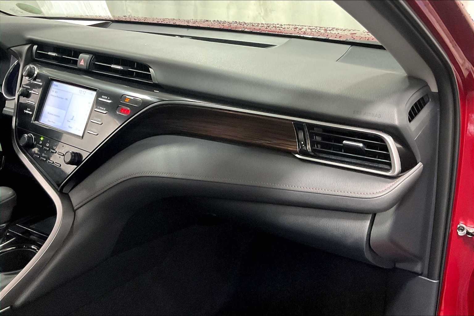 2019 Toyota Camry LE - Photo 13