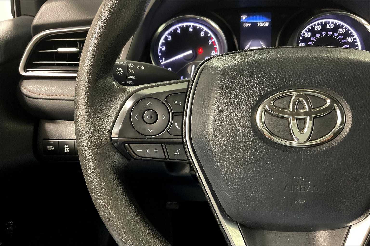 2019 Toyota Camry LE - Photo 22