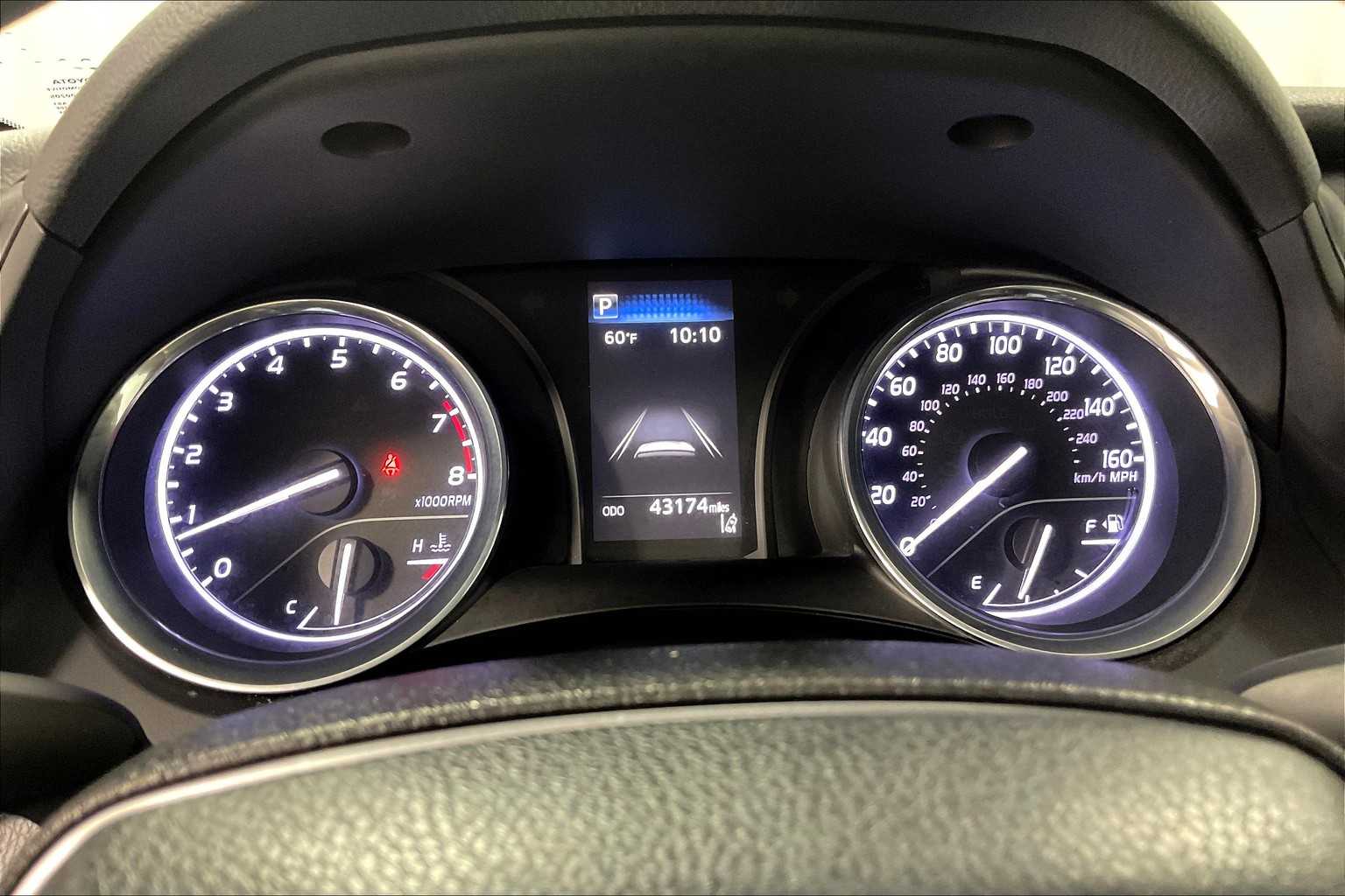 2019 Toyota Camry LE - Photo 24