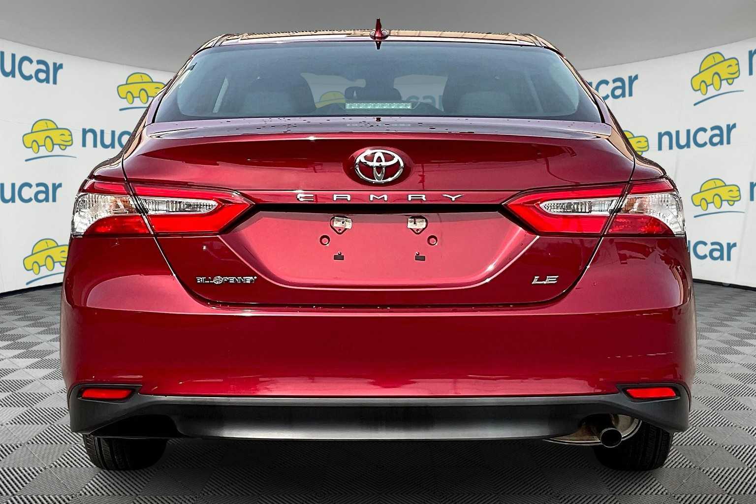 2019 Toyota Camry LE - Photo 5