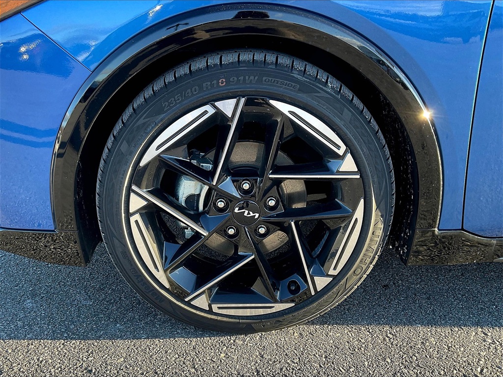 2025 Kia K4 GT-Line - Photo 8