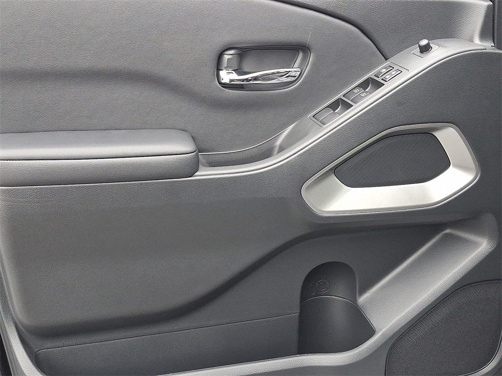 2026 Nissan Frontier SV - Photo 8