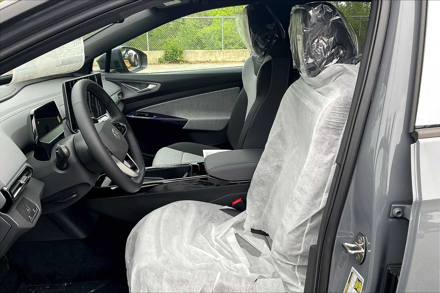 2025 Volkswagen ID.4 Pro - Photo 11
