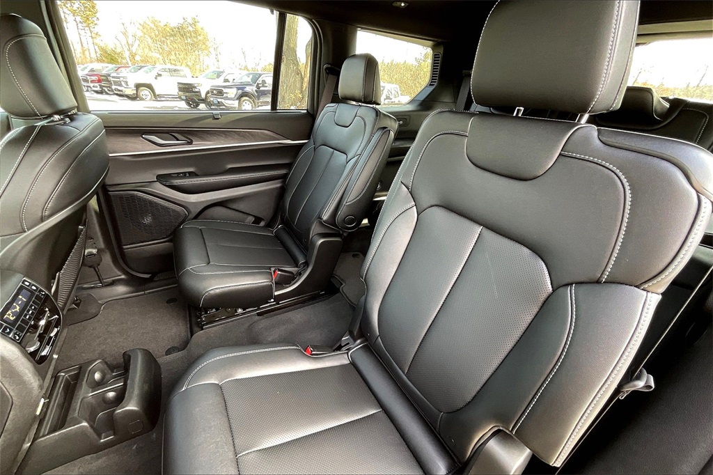 2025 Jeep Grand Cherokee L Limited - Photo 15