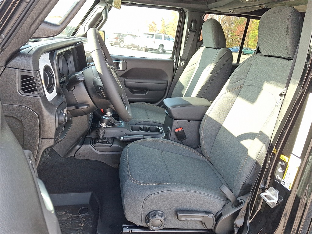 2025 Jeep Wrangler Sport S - Photo 9