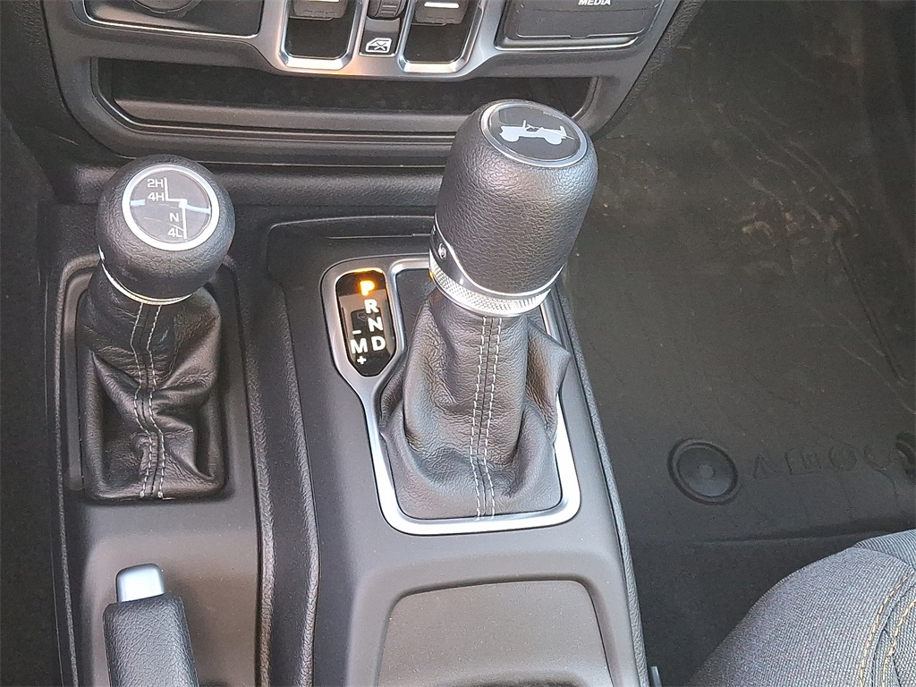 2025 Jeep Wrangler Sport S - Photo 10