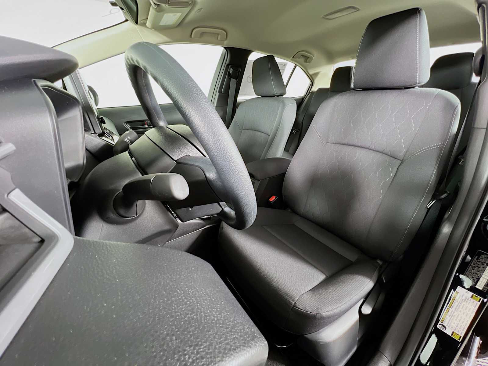 2026 Toyota Corolla LE - Photo 12