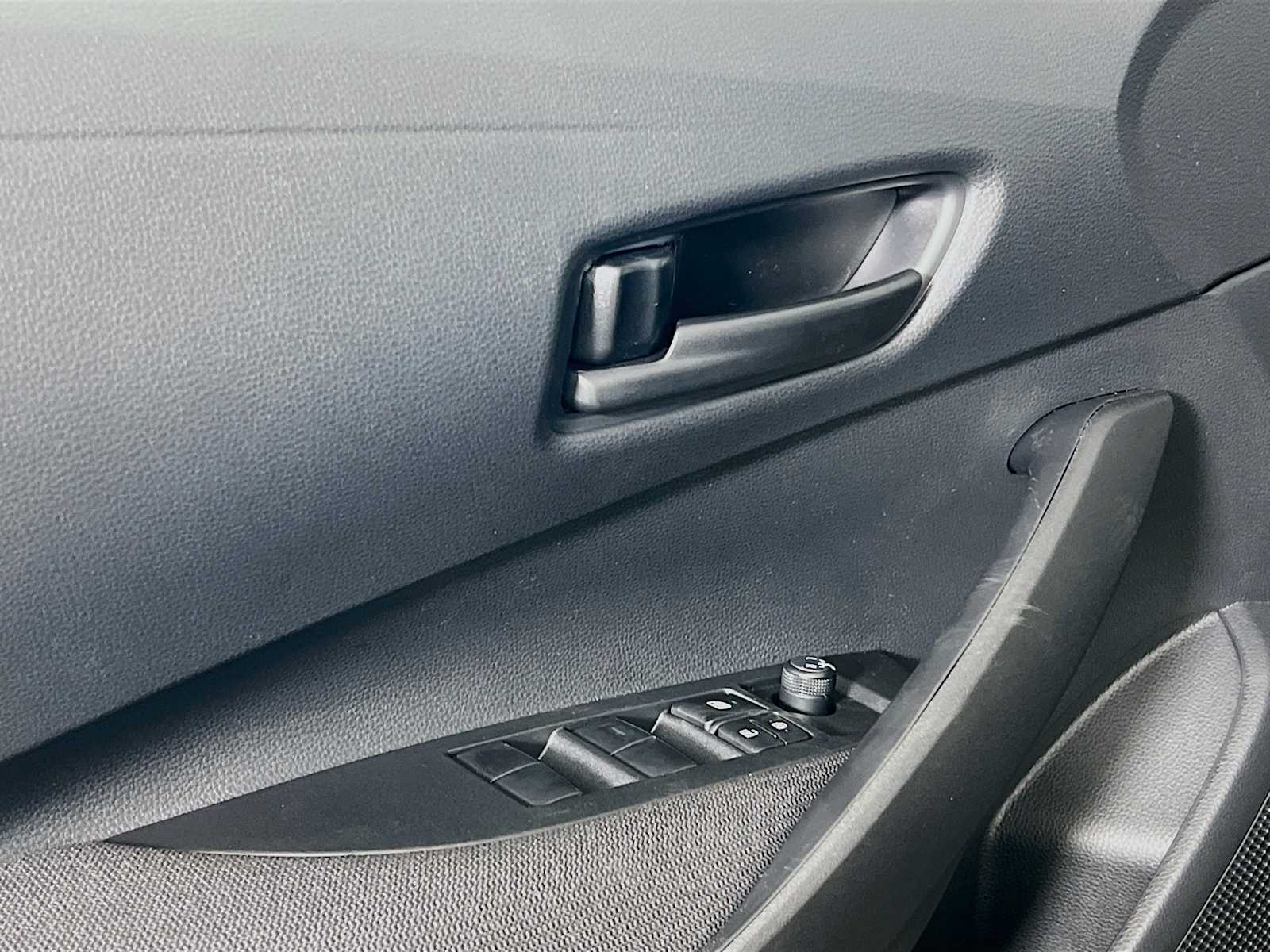 2026 Toyota Corolla LE - Photo 15