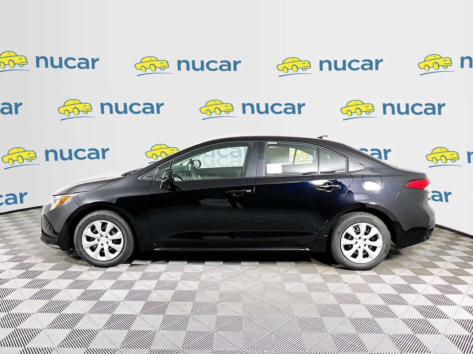 2026 Toyota Corolla LE - Photo 3