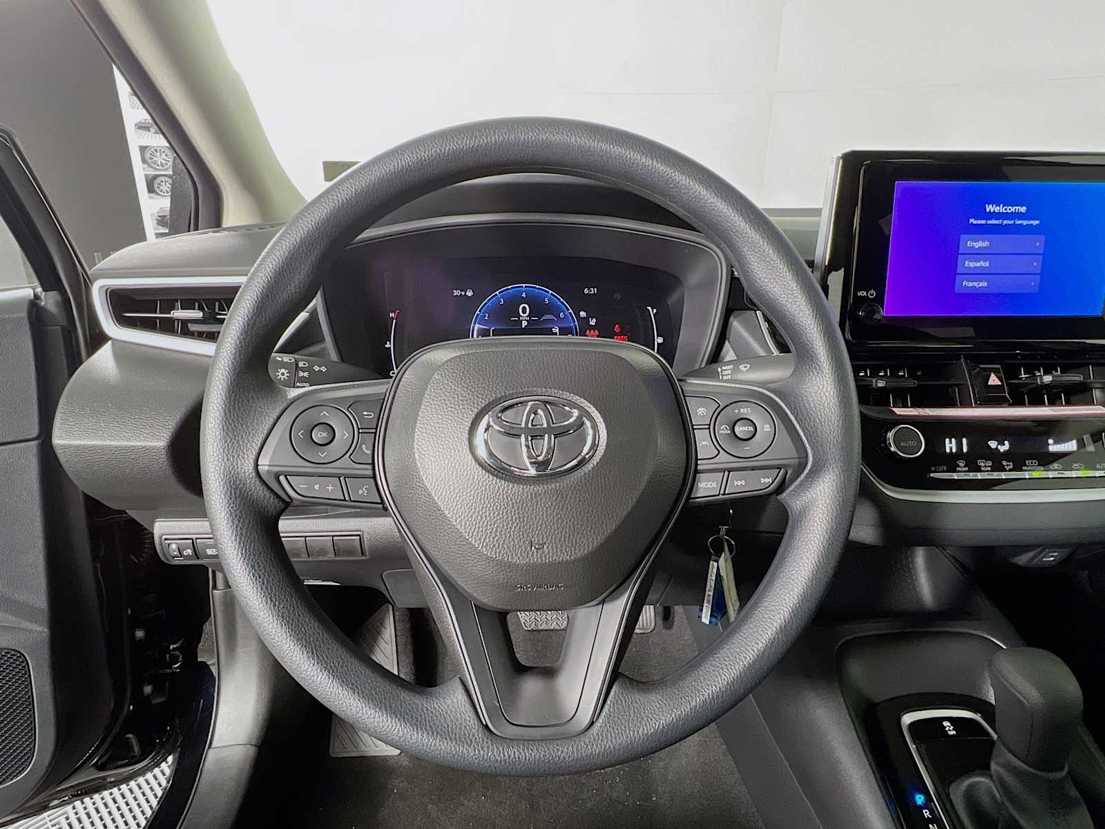 2026 Toyota Corolla LE - Photo 7