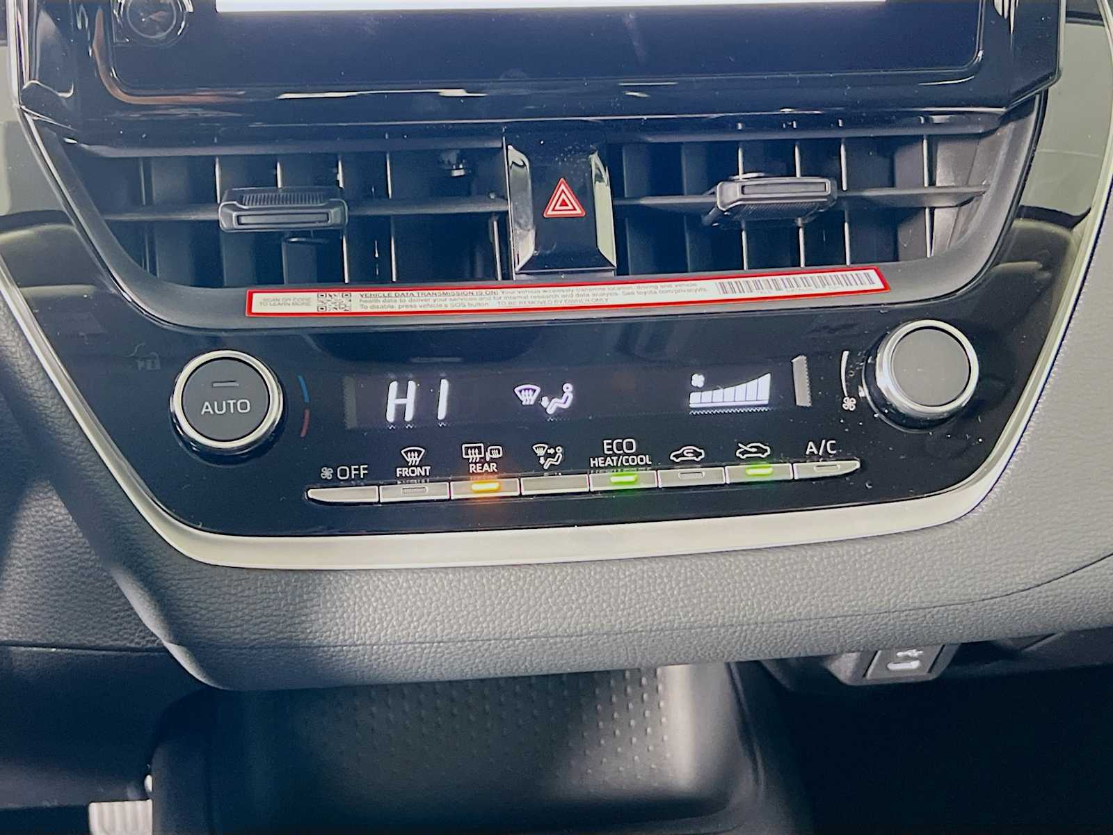 2026 Toyota Corolla LE - Photo 10