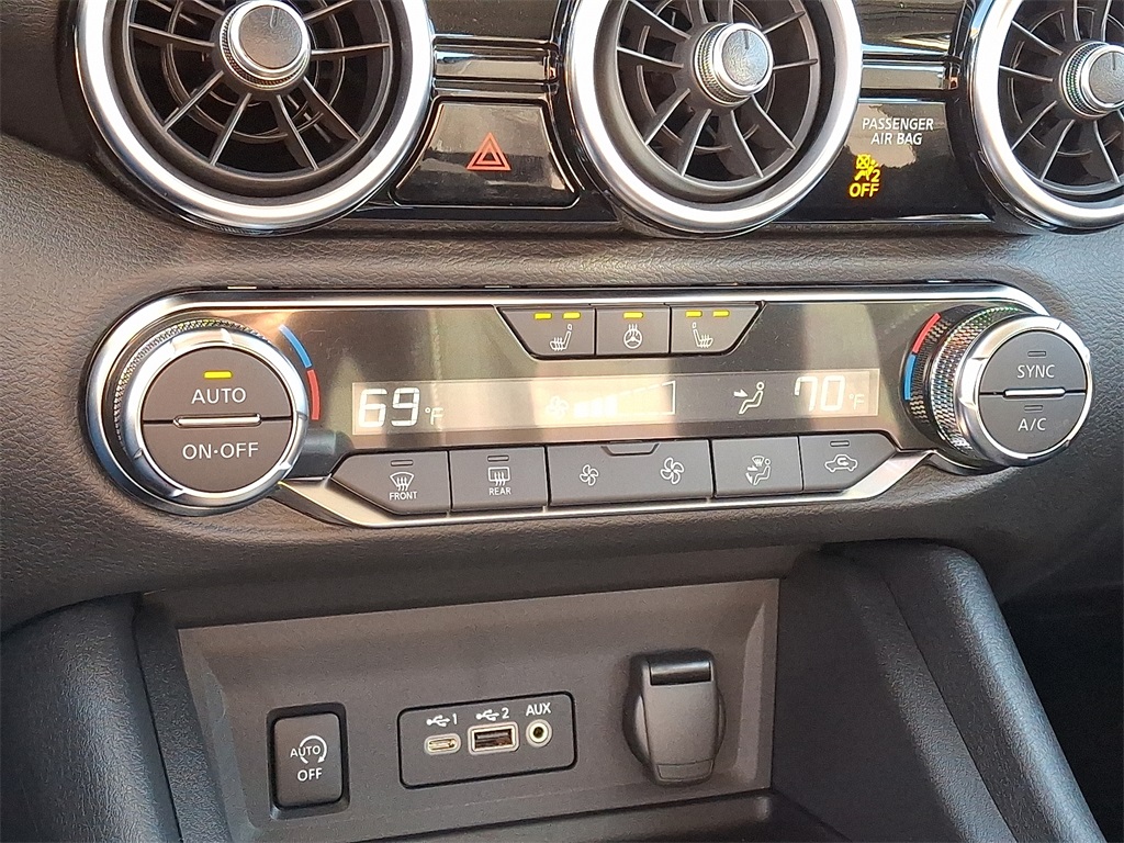 2025 Nissan Sentra SV - Photo 11
