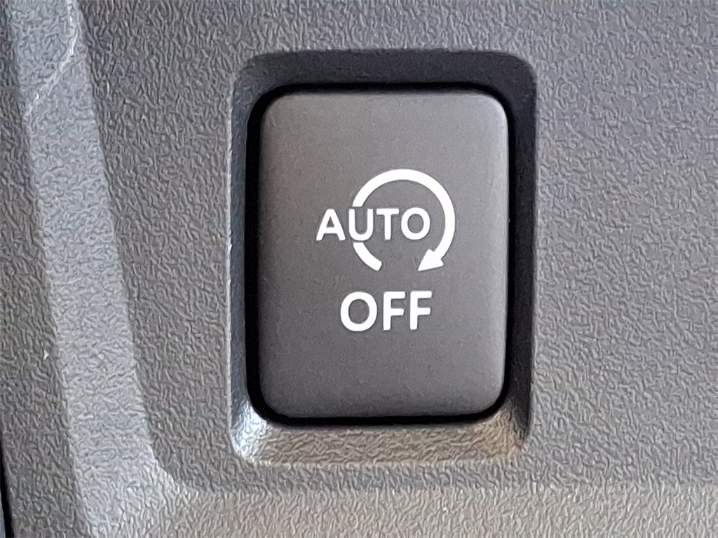 2025 Nissan Sentra SV - Photo 16