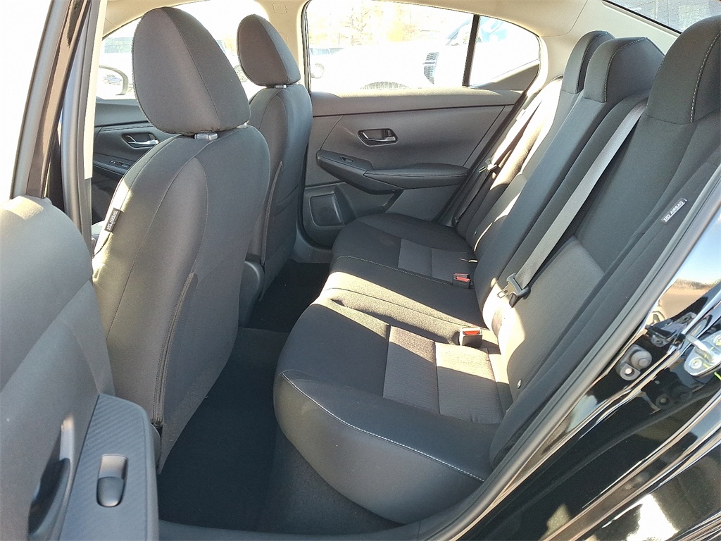 2025 Nissan Sentra SV - Photo 6