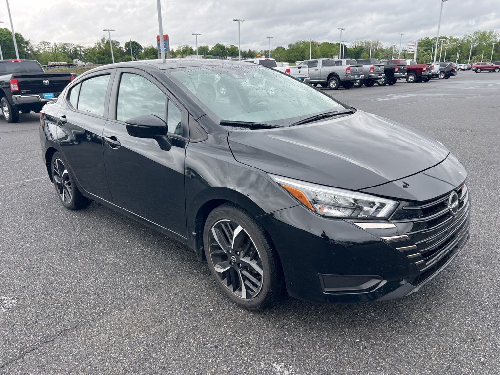 2023 Nissan Versa 1.6 SR