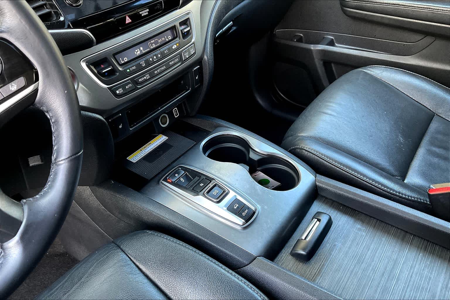 2022 Honda Pilot Special Edition - Photo 17