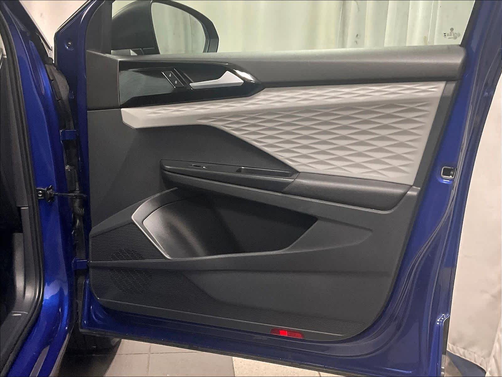 2023 Volkswagen Taos S - Photo 12