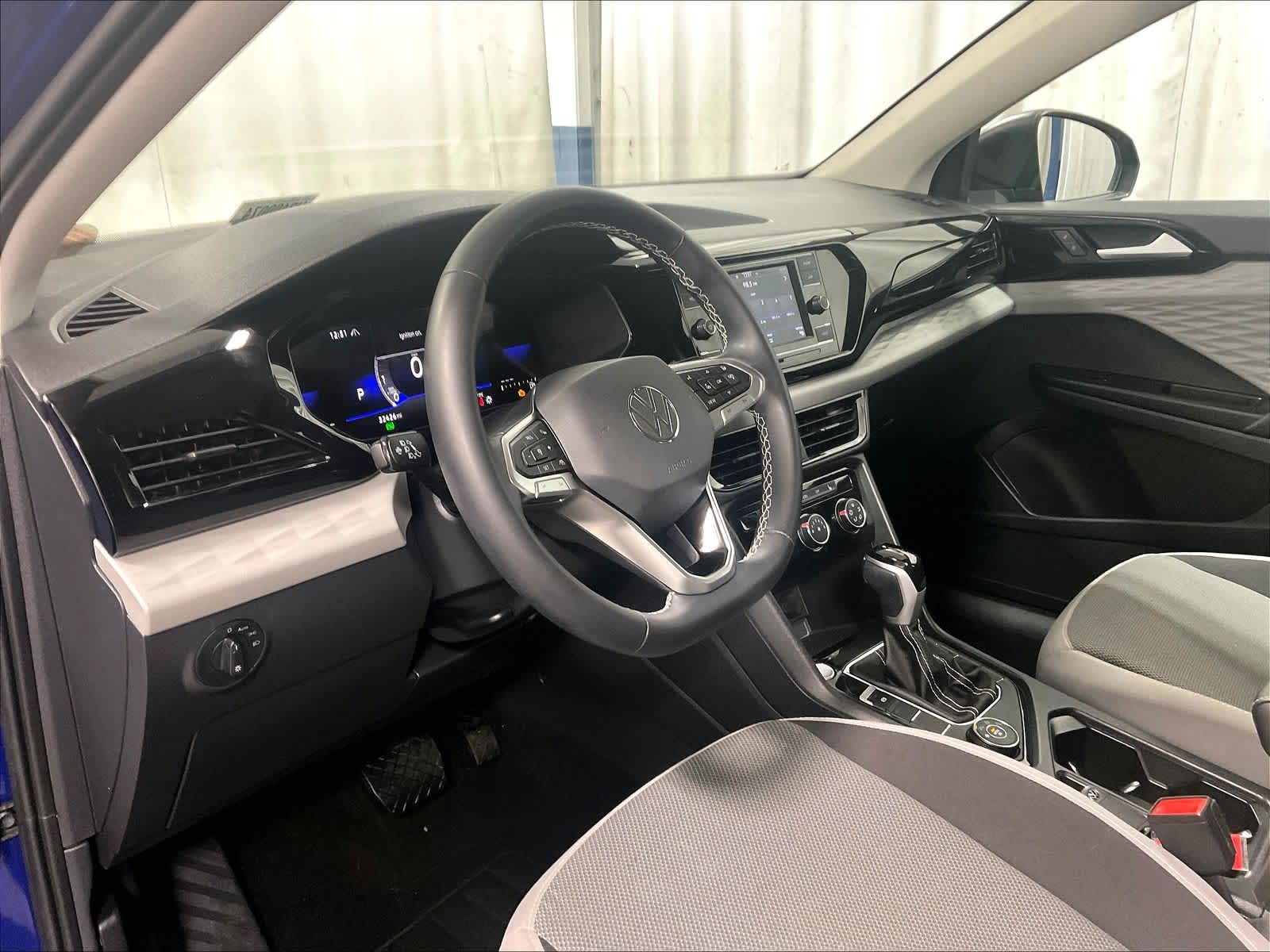 2023 Volkswagen Taos S - Photo 8