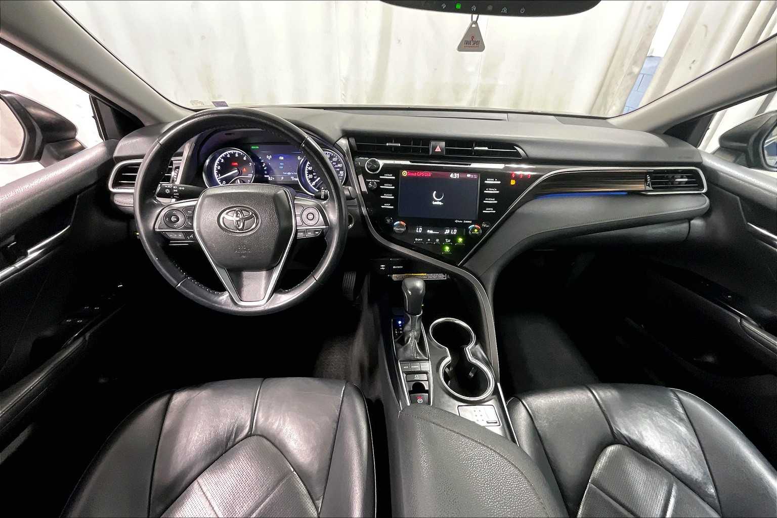 2019 Toyota Camry XLE - Photo 21