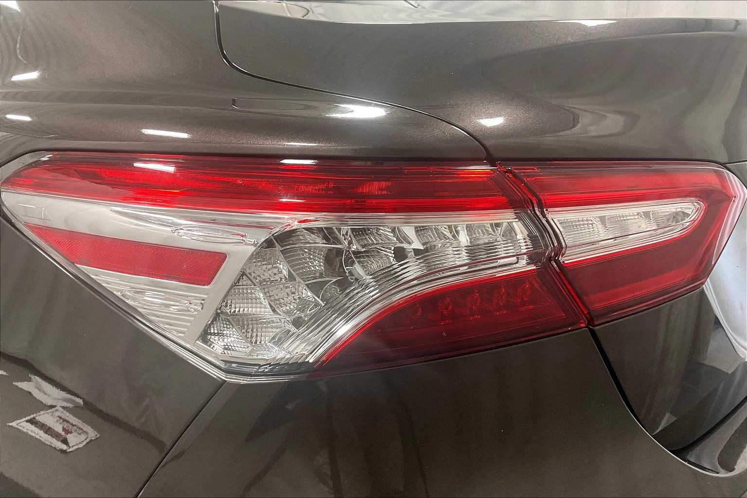 2019 Toyota Camry XLE - Photo 34