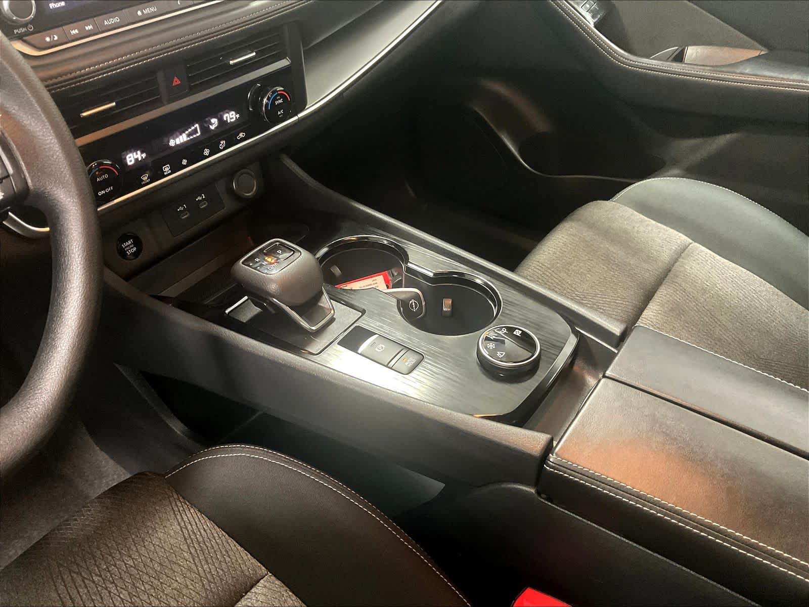 2024 Nissan Rogue SV - Photo 20