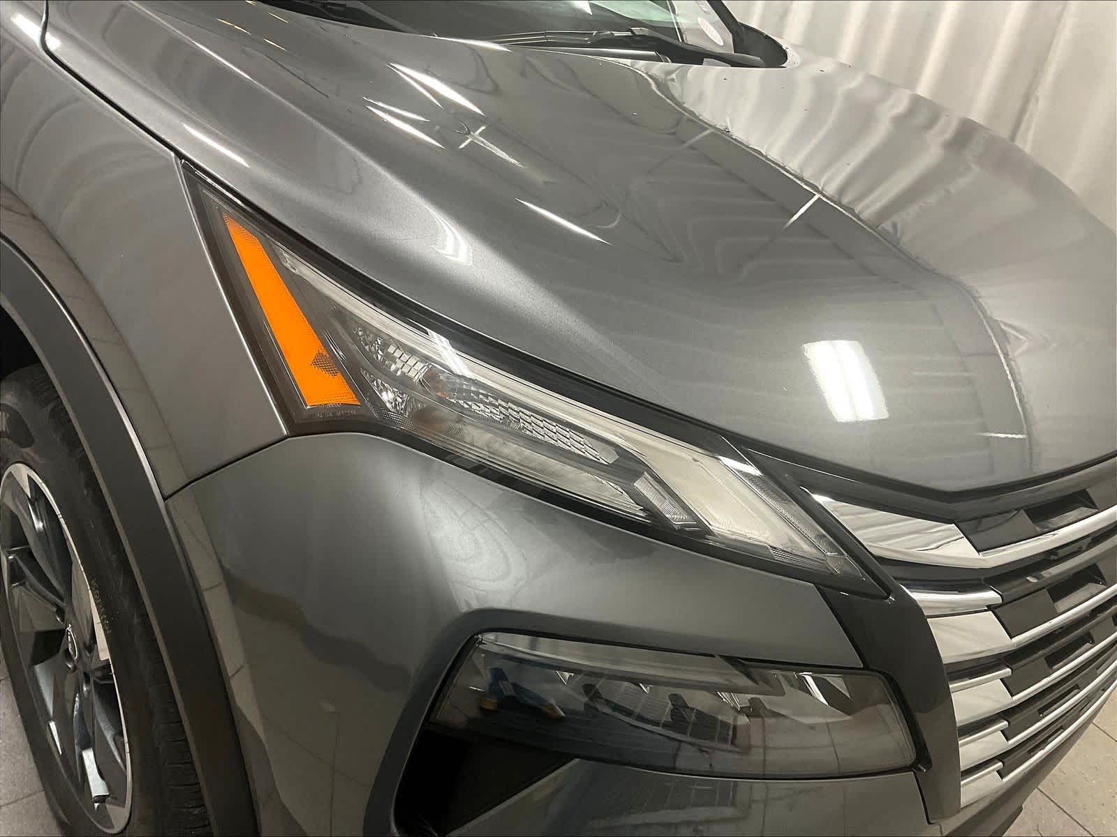 2024 Nissan Rogue SV - Photo 32