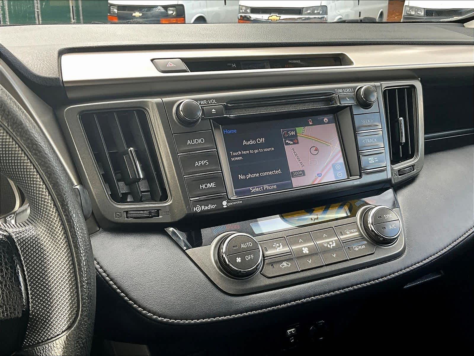 2015 Toyota RAV4 XLE - Photo 17