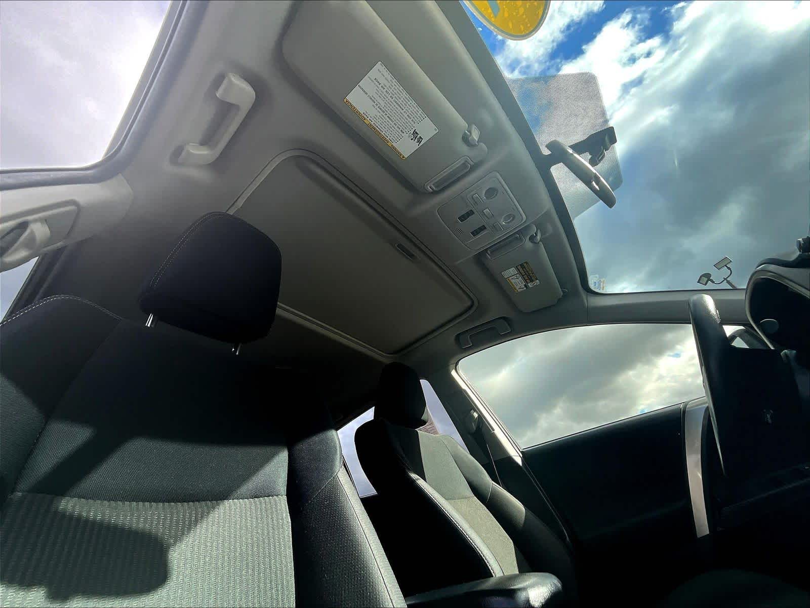 2015 Toyota RAV4 XLE - Photo 22