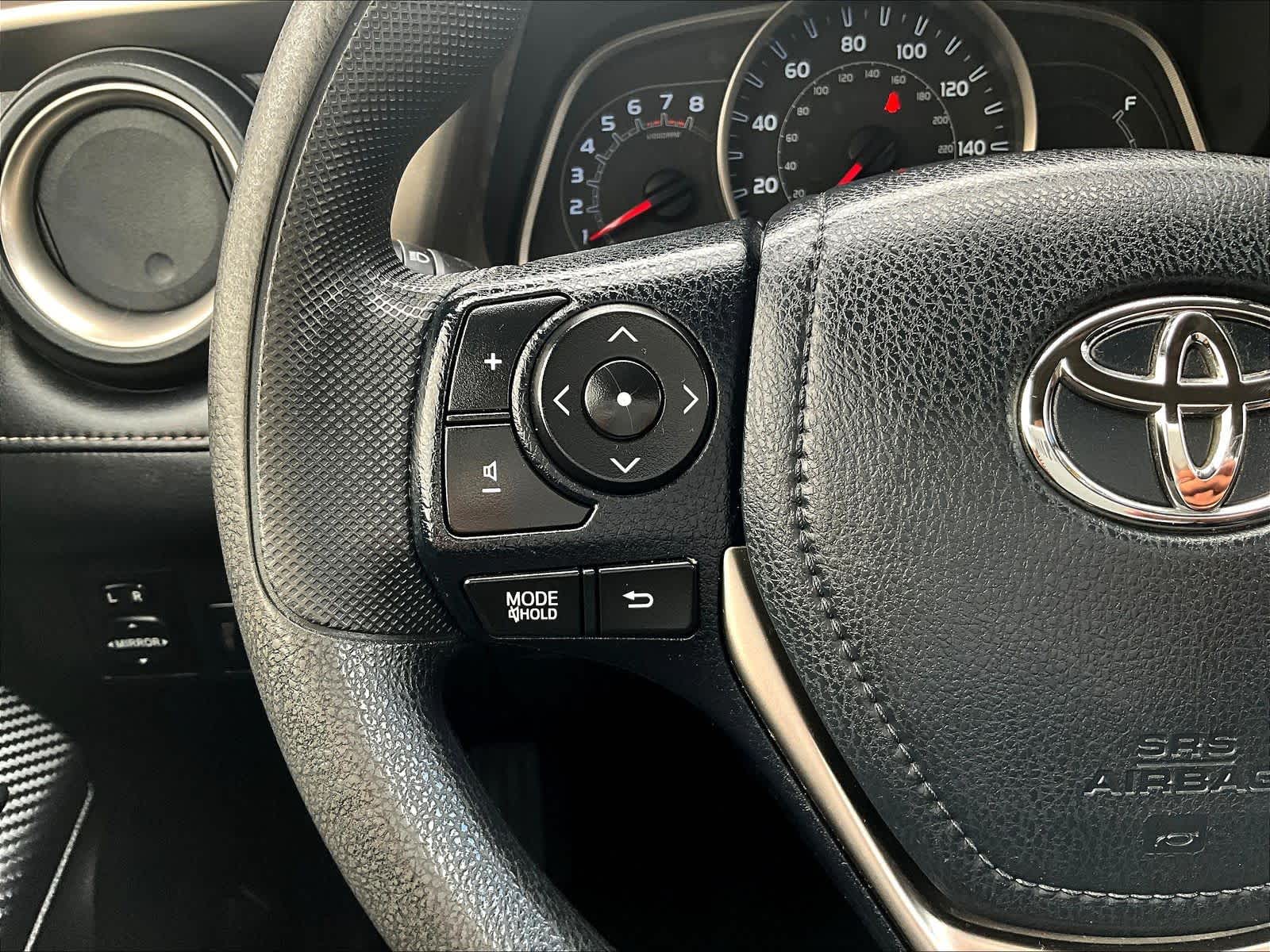 2015 Toyota RAV4 XLE - Photo 23