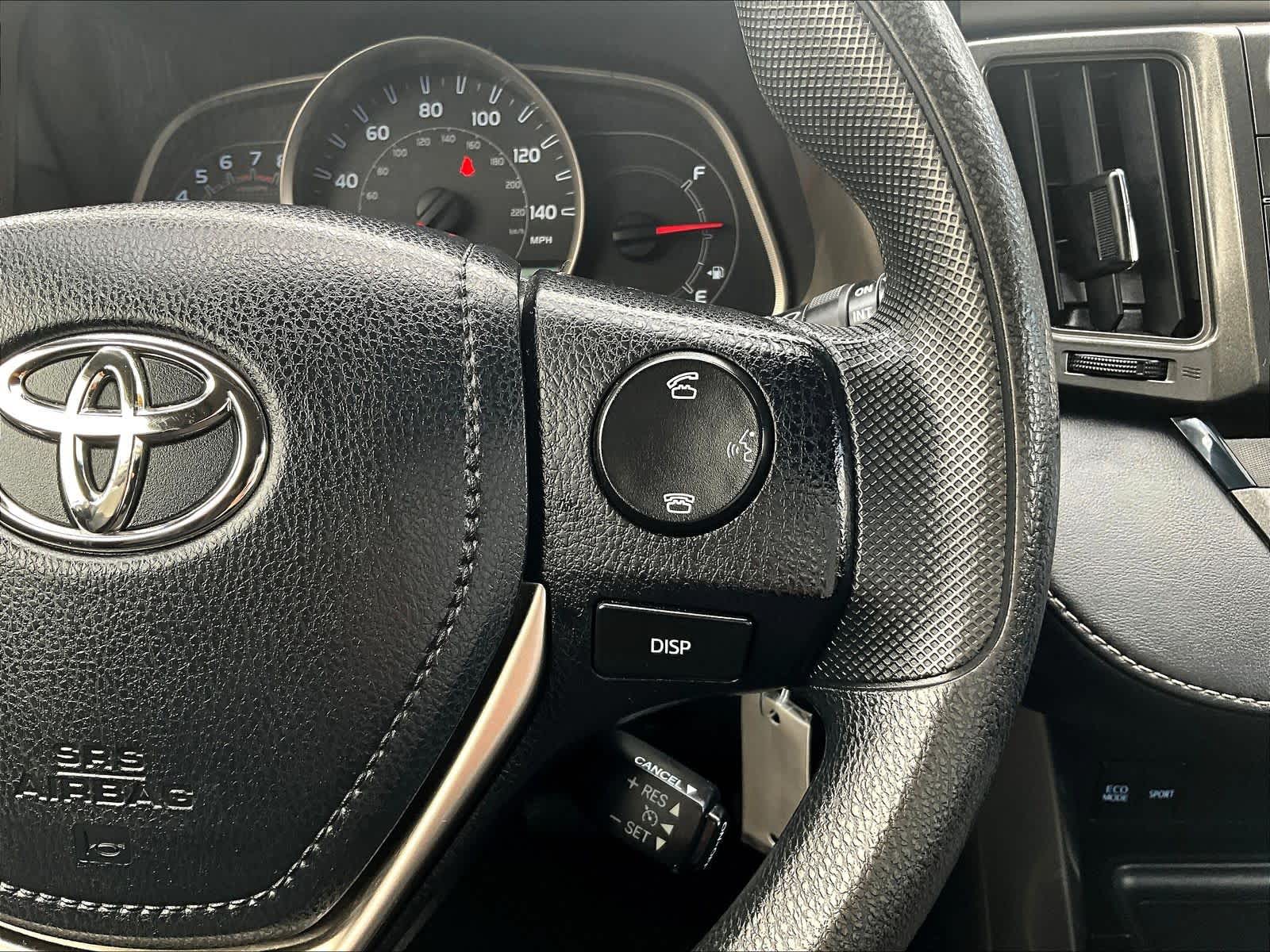 2015 Toyota RAV4 XLE - Photo 24