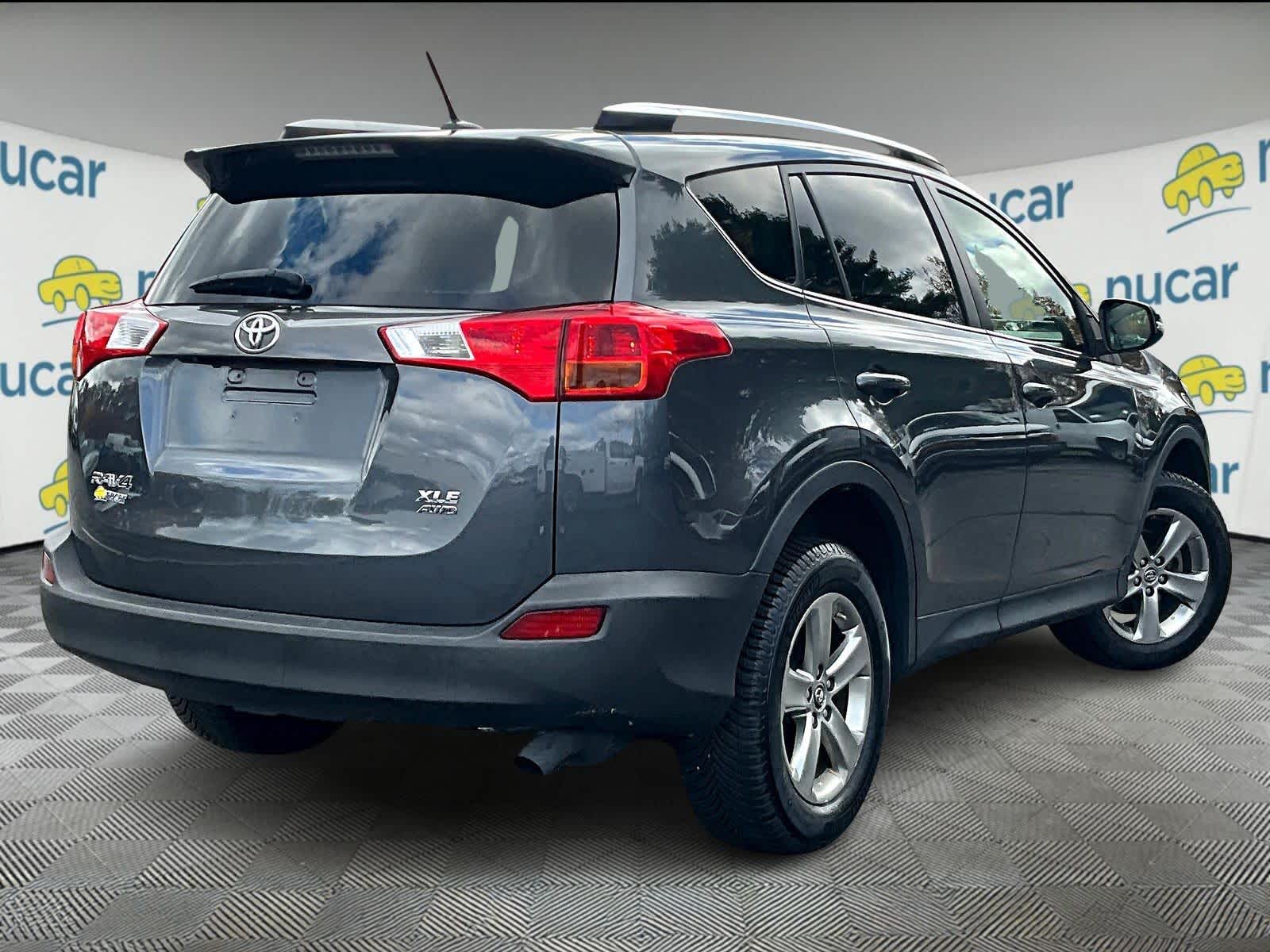 2015 Toyota RAV4 XLE - Photo 6