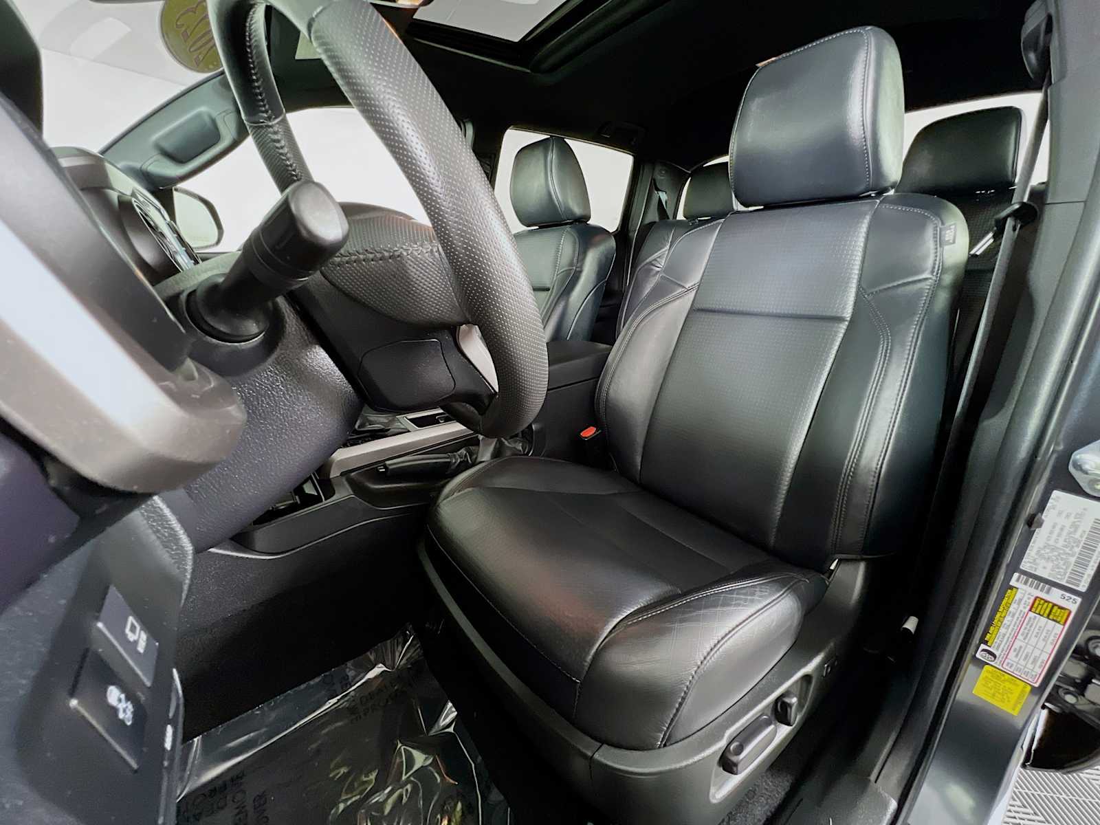 2023 Toyota Tacoma Limited - Photo 22