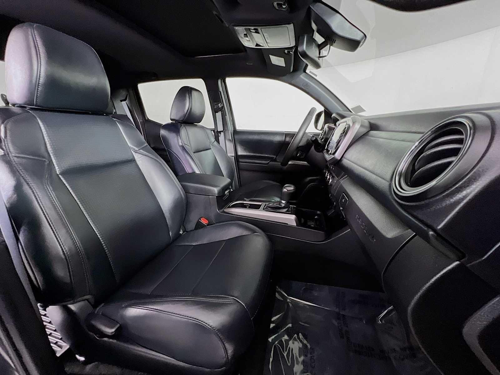 2023 Toyota Tacoma Limited - Photo 29