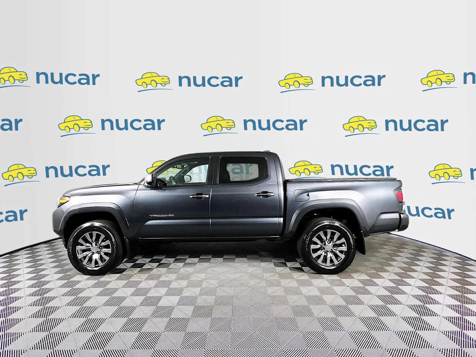 2023 Toyota Tacoma Limited - Photo 4