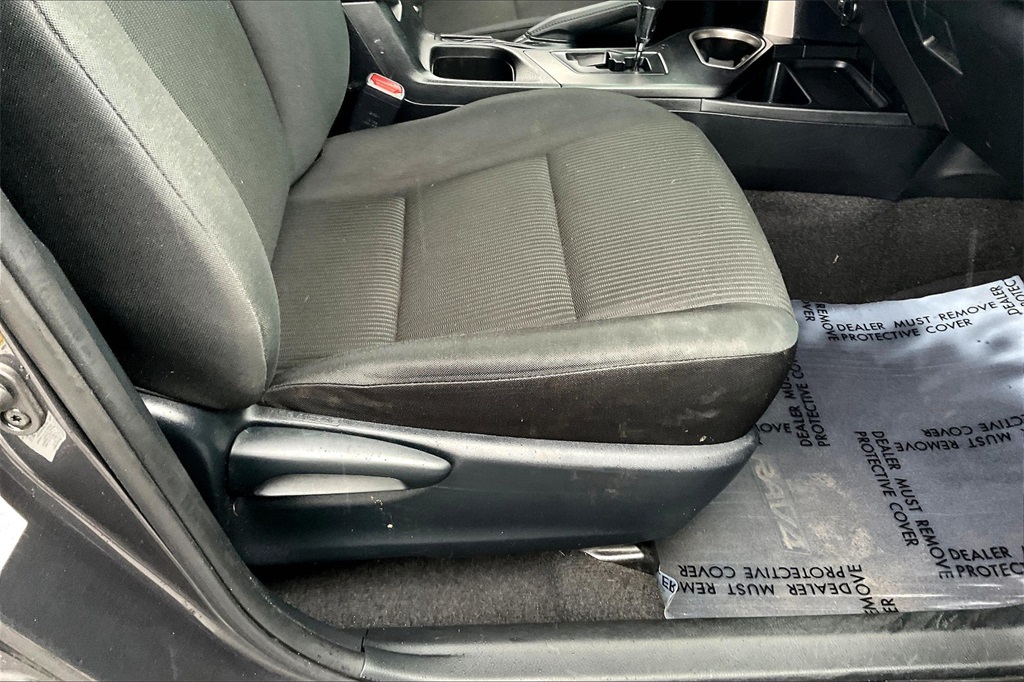2018 Toyota RAV4 LE - Photo 35