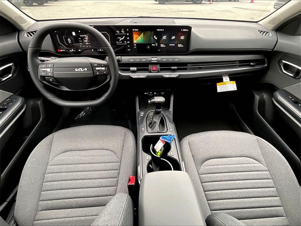 2025 Kia K4 EX - Photo 12