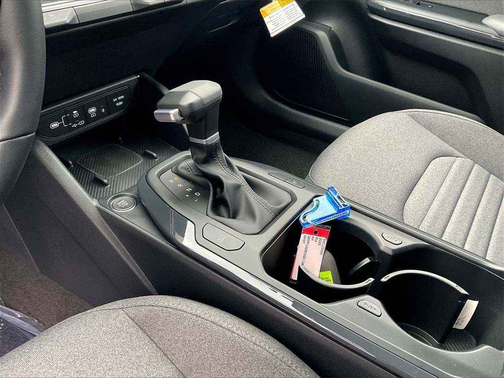 2025 Kia K4 EX - Photo 14