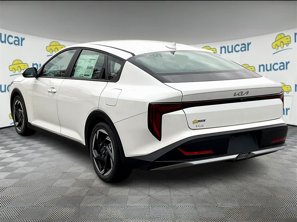 2025 Kia K4 EX - Photo 5