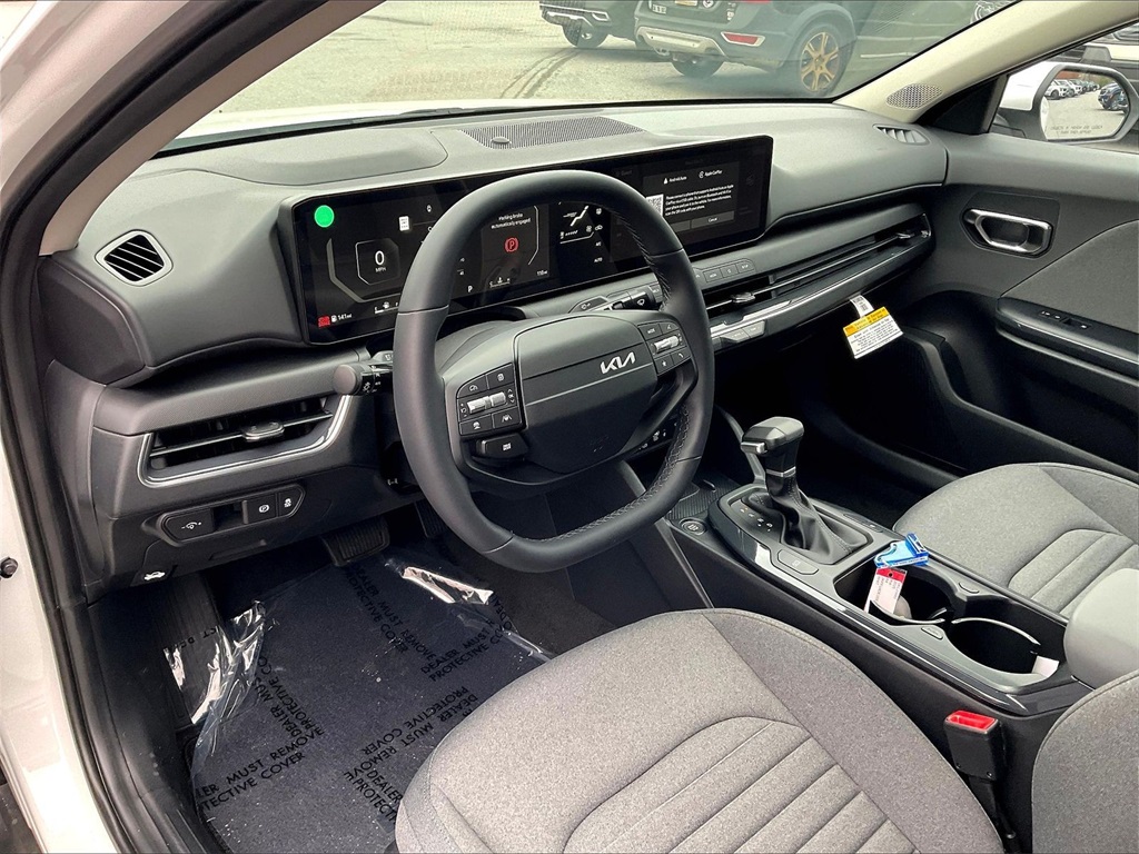2025 Kia K4 EX - Photo 9