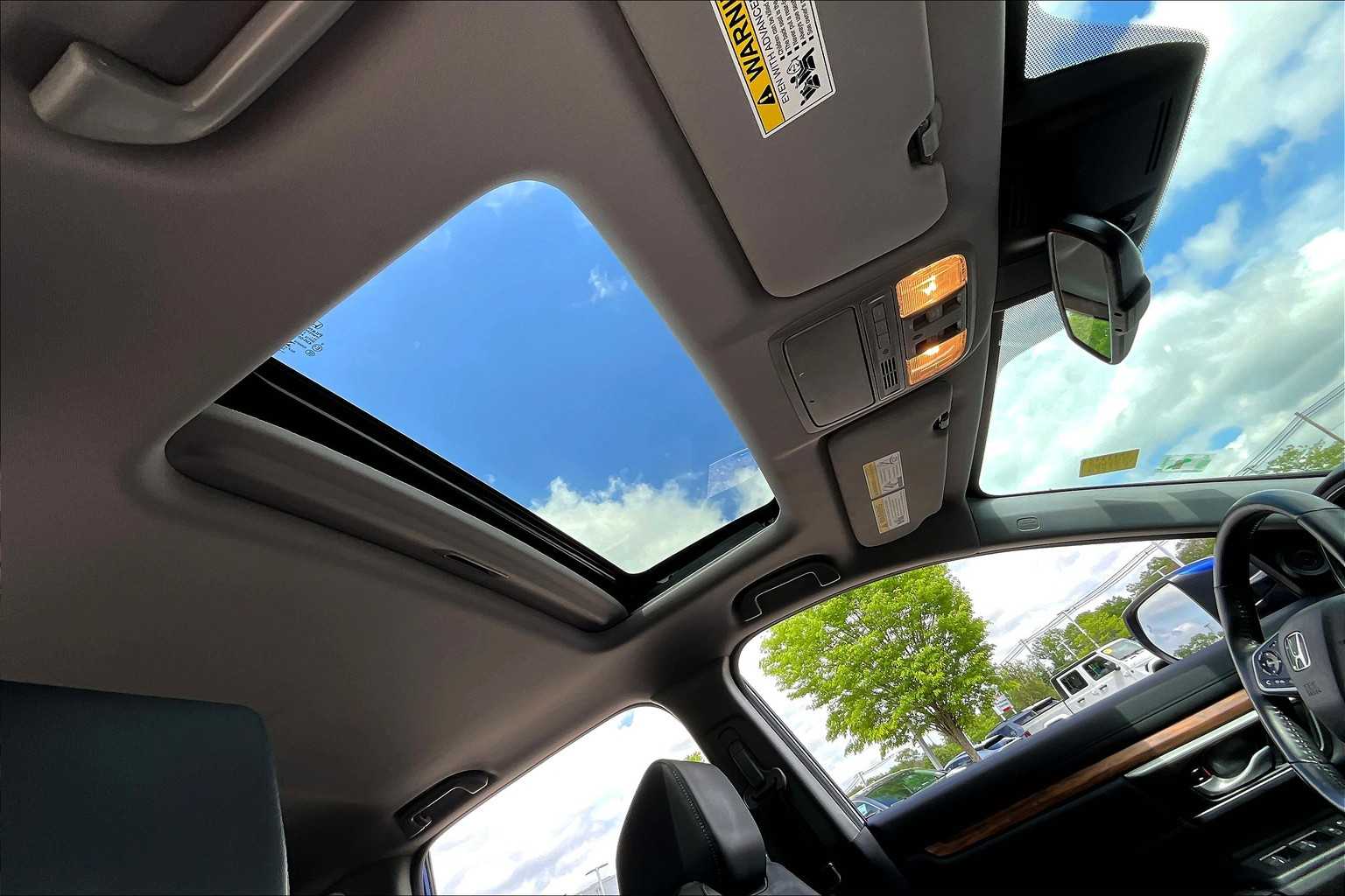 2021 Honda CR-V Touring - Photo 22