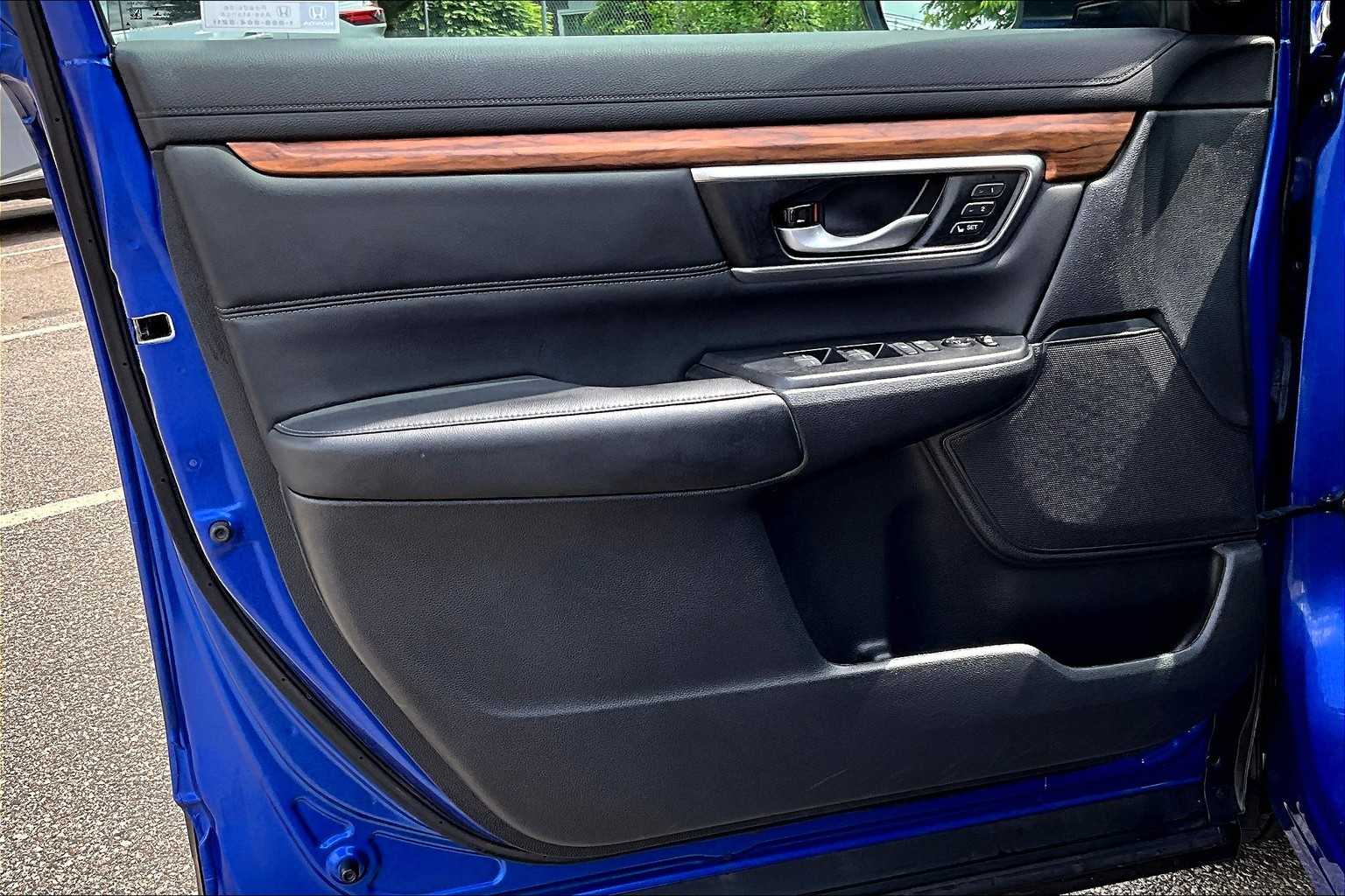2021 Honda CR-V Touring - Photo 9