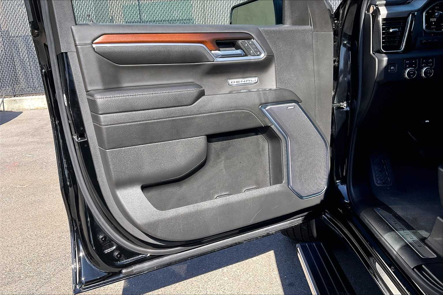 2024 GMC Sierra 1500 Denali - Photo 9