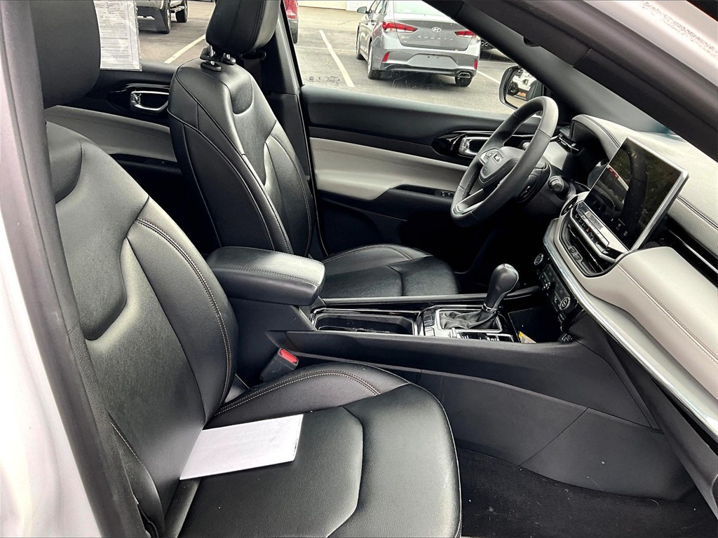 2024 Jeep Compass Limited - Photo 11