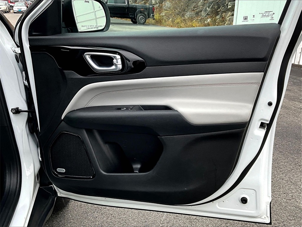 2024 Jeep Compass Limited - Photo 12