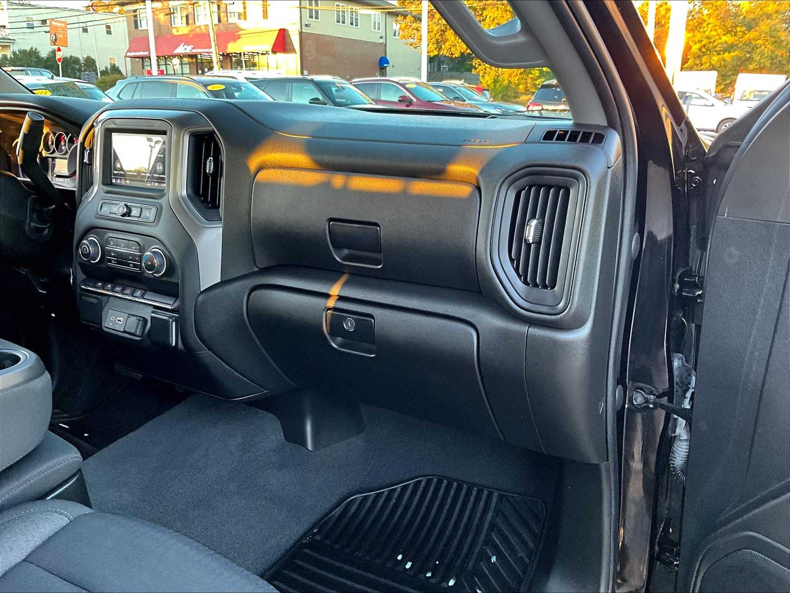 2023 Chevrolet Silverado 1500 Custom - Photo 13