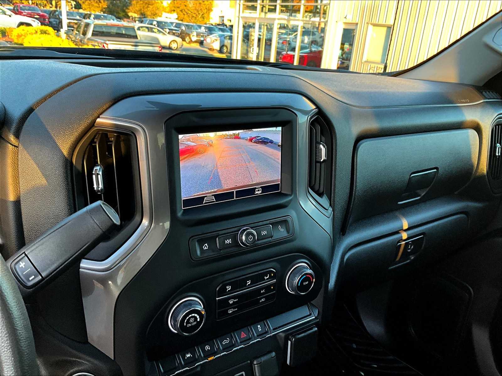 2023 Chevrolet Silverado 1500 Custom - Photo 19