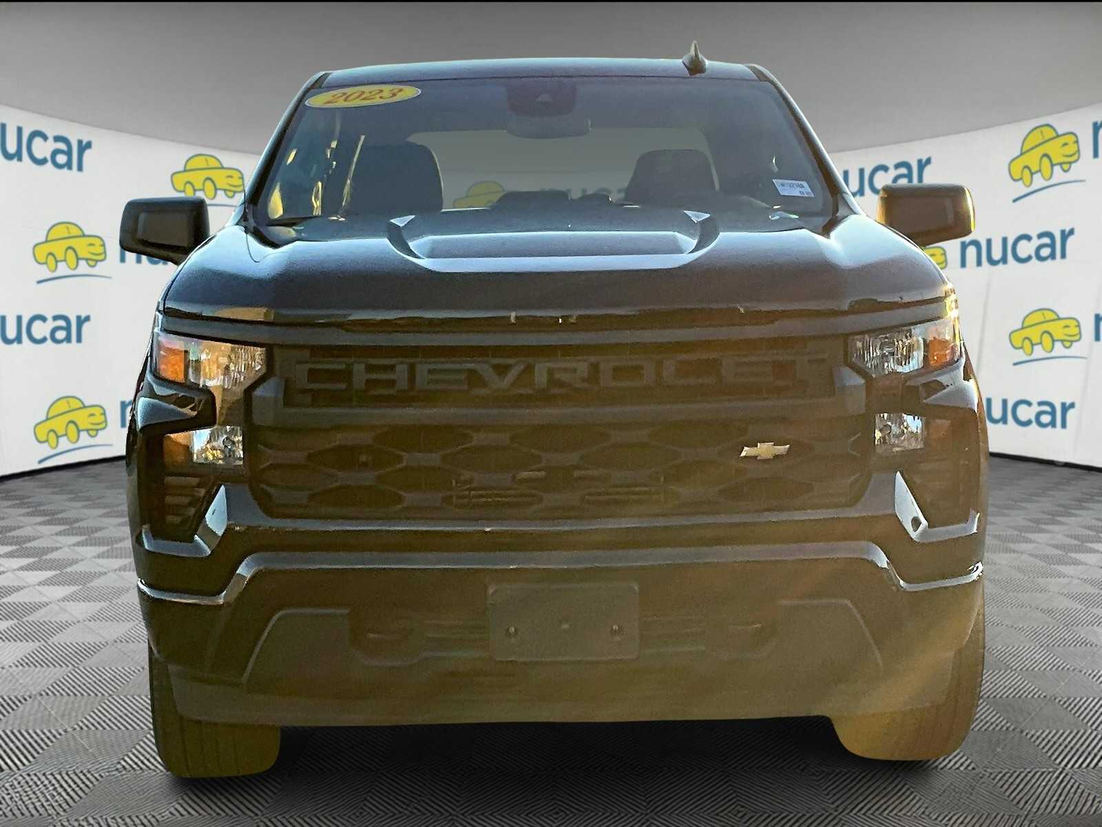 2023 Chevrolet Silverado 1500 Custom - Photo 2