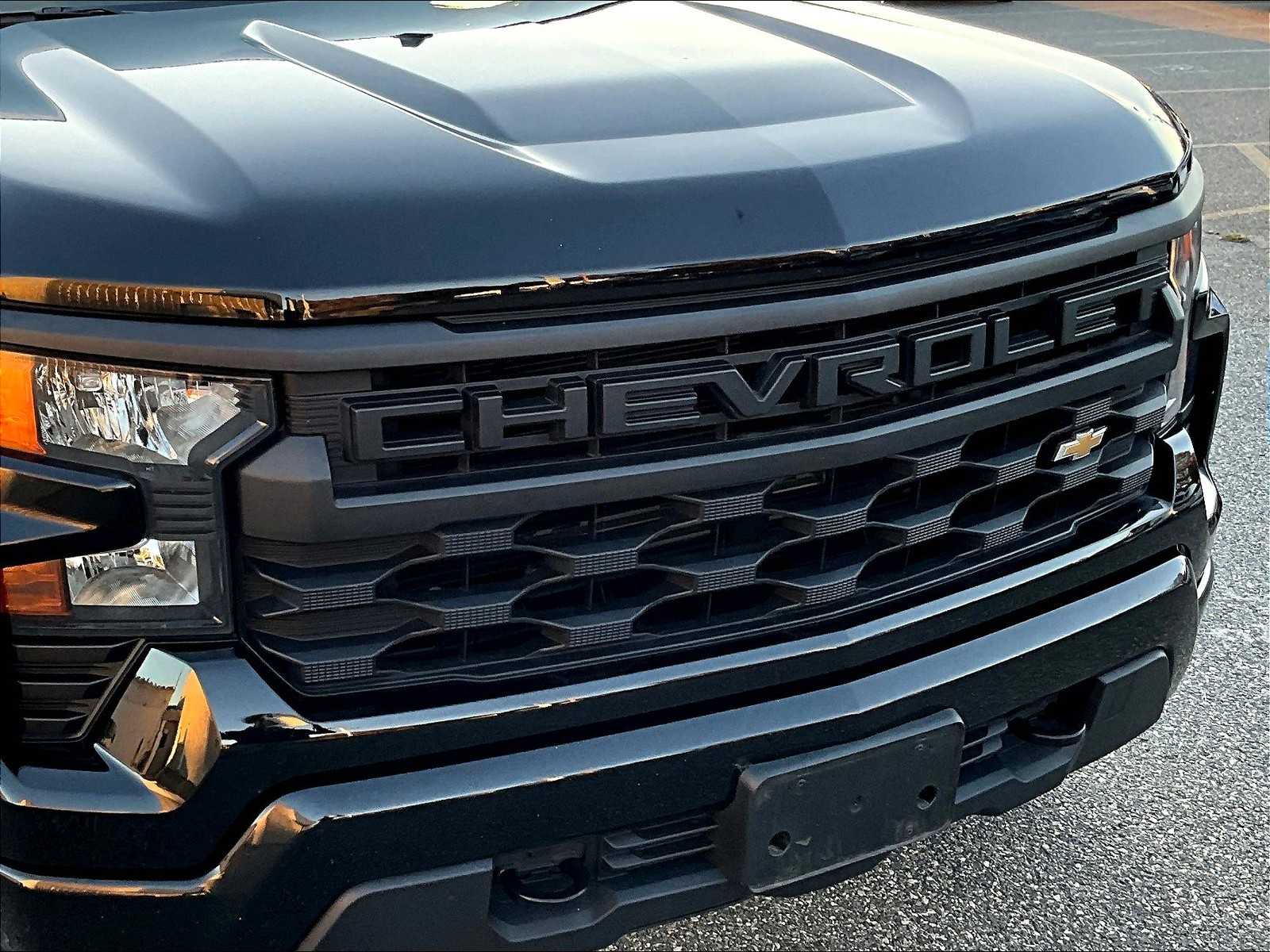 2023 Chevrolet Silverado 1500 Custom - Photo 30